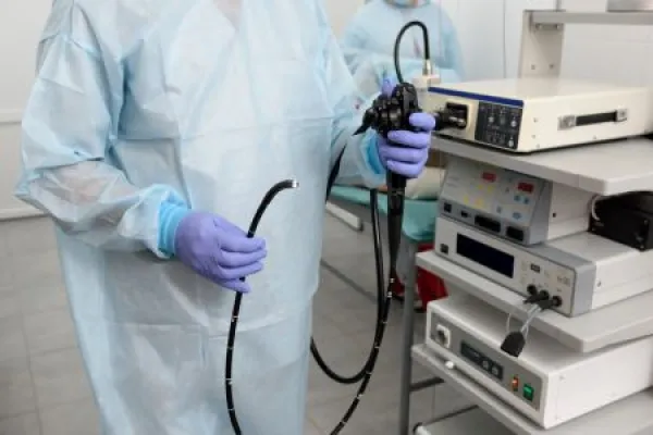 Instruments for diagnostic endoscopy close-up